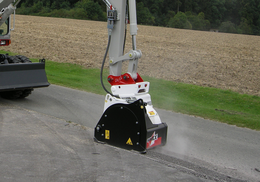 Simex Swing Planer has independent depth adjustment