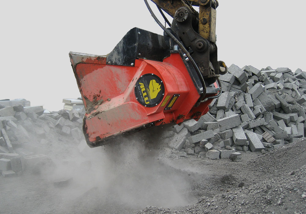 ALLU D bucket processing bricks